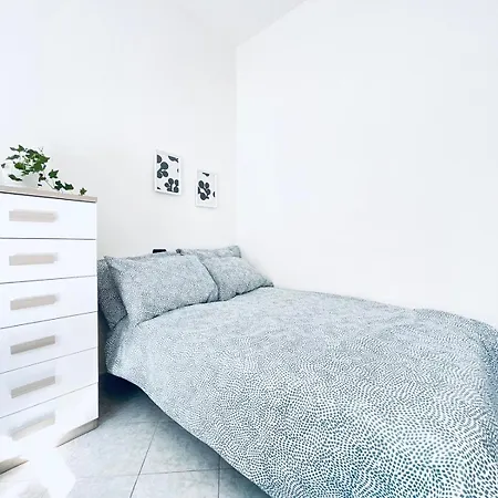 Flats In Navigli District דירה *