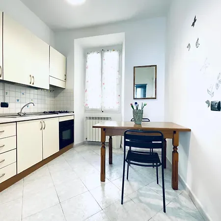Flats In Navigli District דירה *